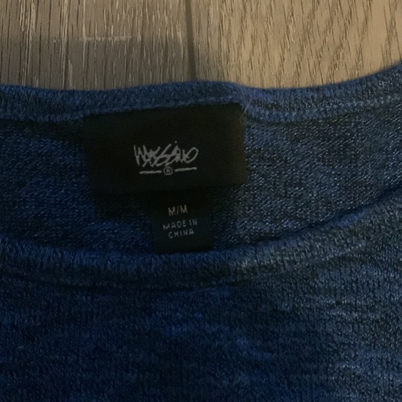 Cute and comfortable crop top! - Picture 2 of 3